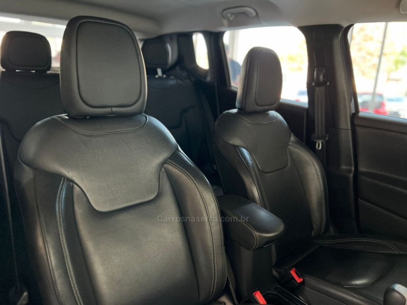 RENEGADE 2.0 16V TURBO DIESEL LONGITUDE 4P 4X4 AUTOMÁTICO - 2019 - SãO FRANCISCO DE PAULA