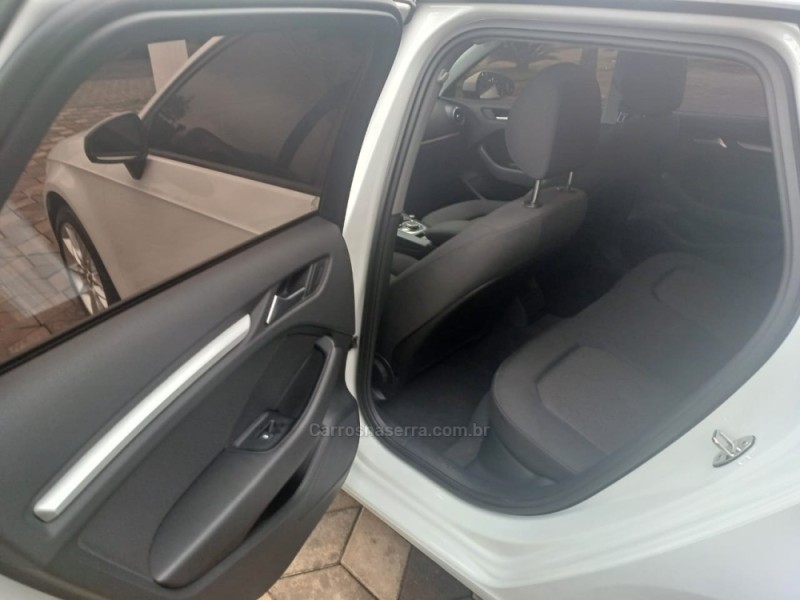 A3 1.4 TFSI SPORTBACK 16V GASOLINA 4P S-TRONIC - 2017 - BOM PRINCíPIO