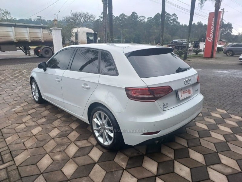 A3 1.4 TFSI SPORTBACK 16V GASOLINA 4P S-TRONIC - 2017 - BOM PRINCíPIO