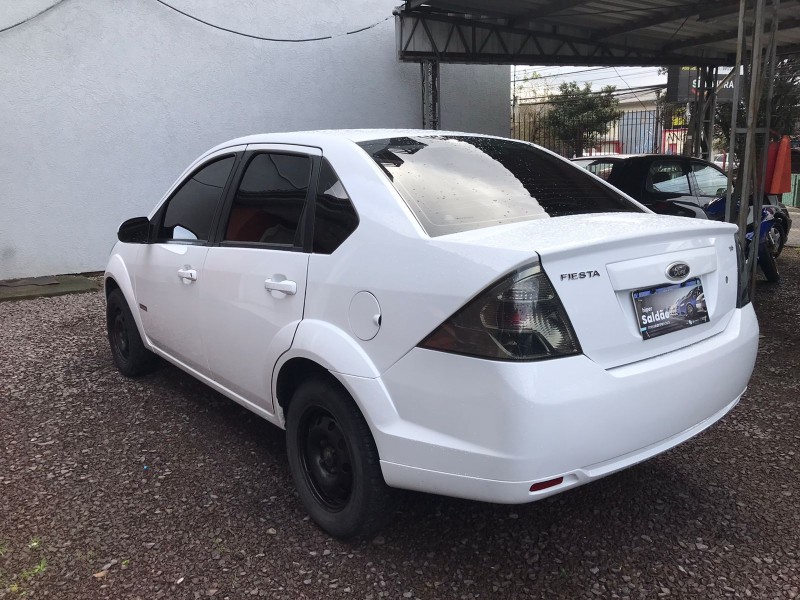 FIESTA 1.6 MPI CLASS 8V GASOLINA 4P MANUAL - 2013 - CAXIAS DO SUL