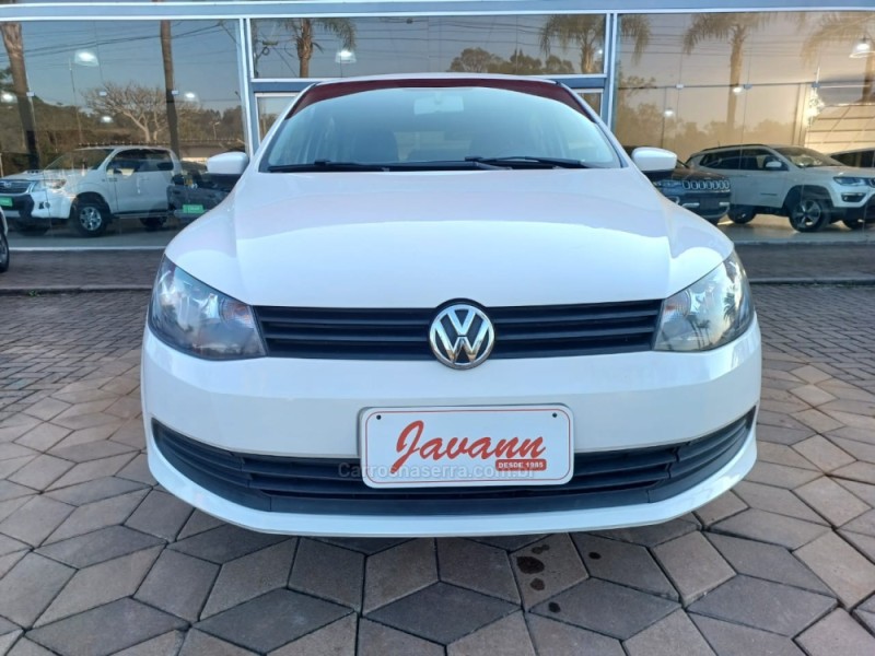 GOL 1.6 MI POWER 8V FLEX 4P MANUAL G.VI - 2014 - BOM PRINCíPIO