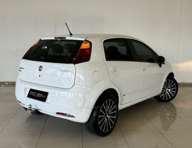 PUNTO 1.4 ATTRACTIVE 8V FLEX 4P MANUAL - 2011 - SãO FRANCISCO DE PAULA