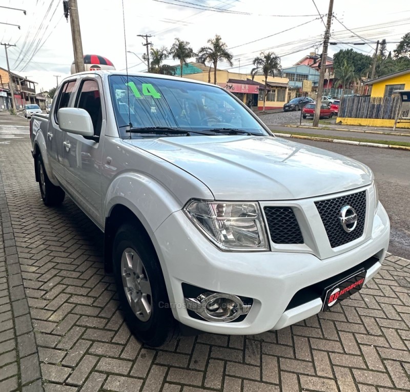 FRONTIER 2.5 S 4X2 CD TURBO ELETRONIC DIESEL 4P MANUAL - 2014 - PAROBé