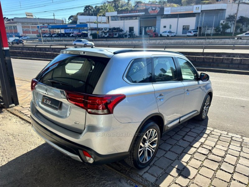 OUTLANDER 3.0 GT 4X4 V6 24V GASOLINA 4P AUTOMÁTICO - 2016 - CAXIAS DO SUL