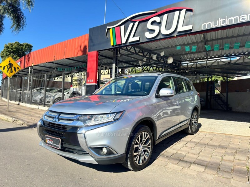 OUTLANDER 3.0 GT 4X4 V6 24V GASOLINA 4P AUTOMÁTICO - 2016 - CAXIAS DO SUL