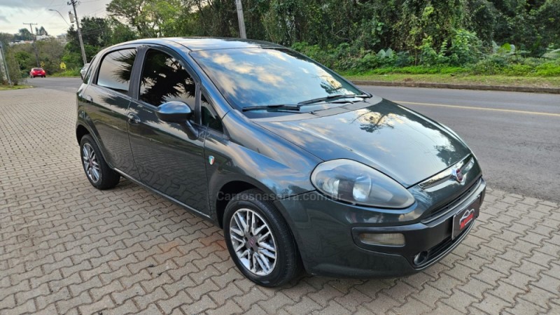 PUNTO 1.4 ATTRACTIVE ITALIA 8V FLEX 4P MANUAL - 2013 - IVOTI