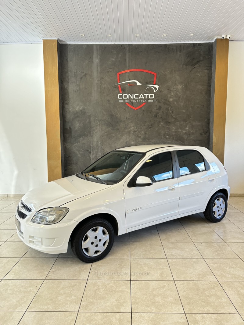 CELTA 1.0 MPFI LT 8V FLEX 4P MANUAL - 2014 - FARROUPILHA