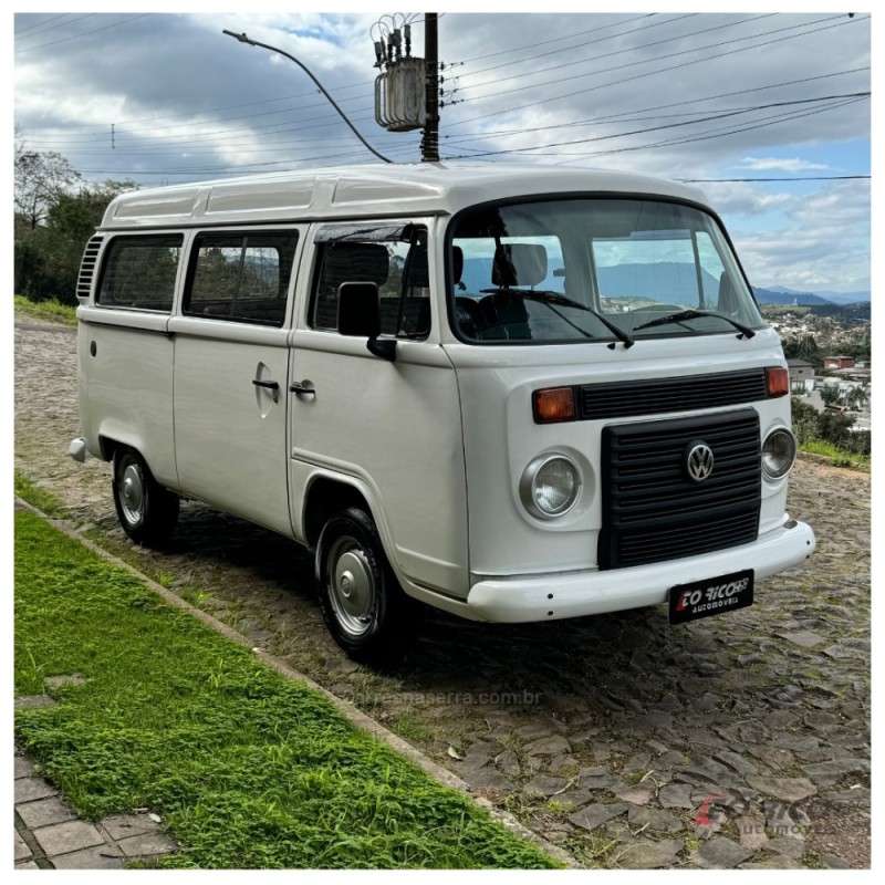 KOMBI 1.4 MI STD LOTAÇÃO 8V FLEX 3P MANUAL - 2013 - CAMPO BOM