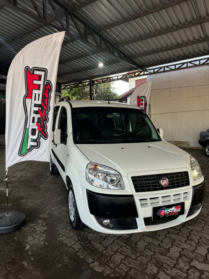 DOBLÓ 1.8 MPI ESSENCE 16V FLEX 7P MANUAL - 2014 - CAXIAS DO SUL