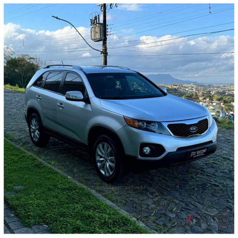 SORENTO 2.4 EX 4X2 16V GASOLINA 4P AUTOMÁTICO - 2013 - CAMPO BOM