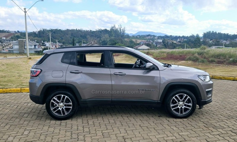 COMPASS 2.0 16V FLEX SPORT AUTOMÁTICO - 2019 - LAJEADO