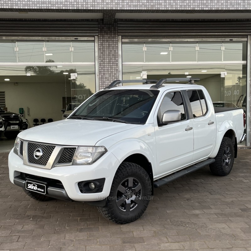 FRONTIER 2.5 SV ATTACK 4X4 CD TURBO ELETRONIC DIESEL 4P AUTOMÁTICO - 2015 - VACARIA