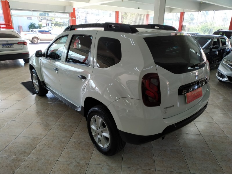 DUSTER 1.6 EXPRESSION 4X2 16V FLEX 4P MANUAL - 2017 - CAXIAS DO SUL