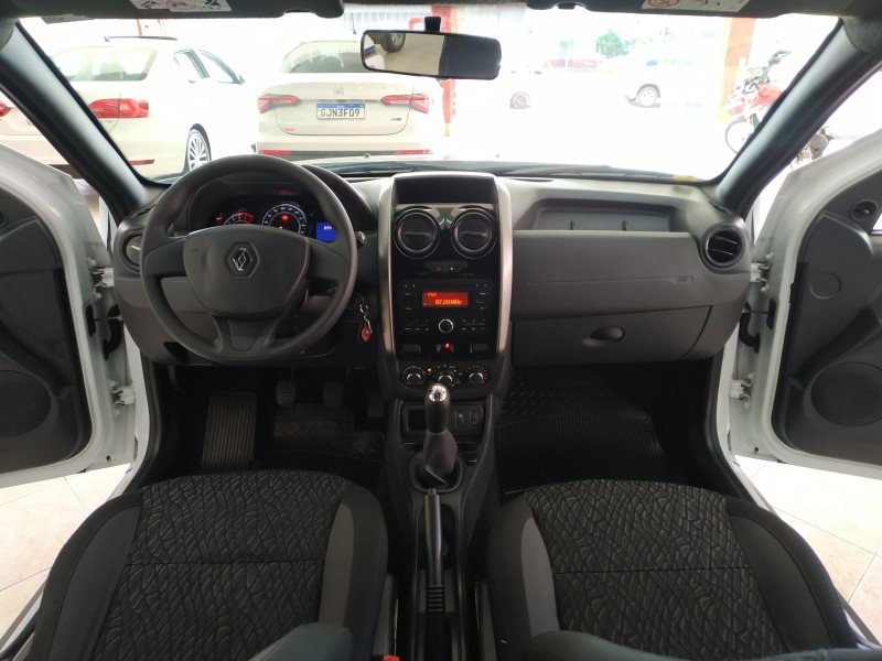 DUSTER 1.6 EXPRESSION 4X2 16V FLEX 4P MANUAL - 2017 - CAXIAS DO SUL