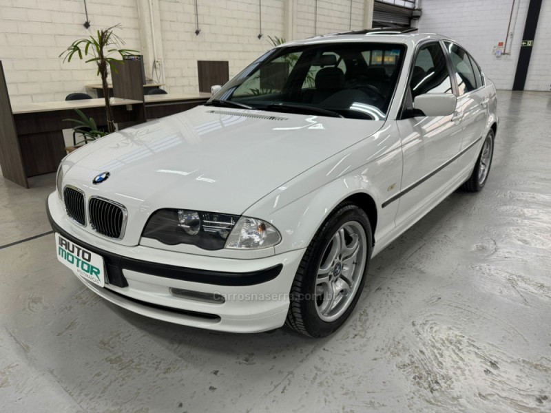 325I 2.5 SEDAN 24V GASOLINA 4P AUTOMÁTICO - 2001 - CAXIAS DO SUL