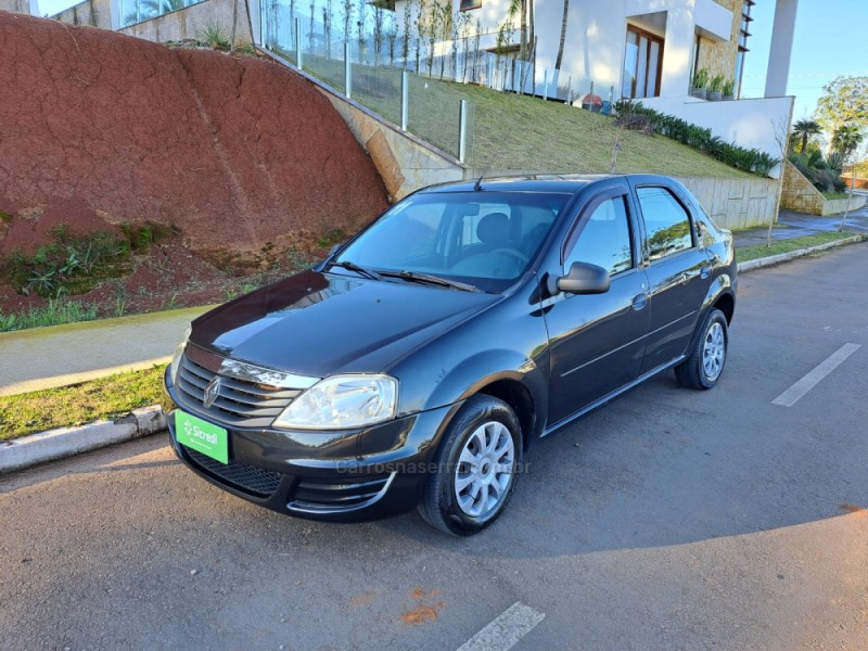 LOGAN 1.0 EXPRESSION 16V FLEX 4P MANUAL - 2011 - VERANóPOLIS