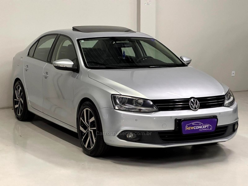 JETTA 2.0 COMFORTLINE FLEX 4P TIPTRONIC - 2014 - NOVO HAMBURGO