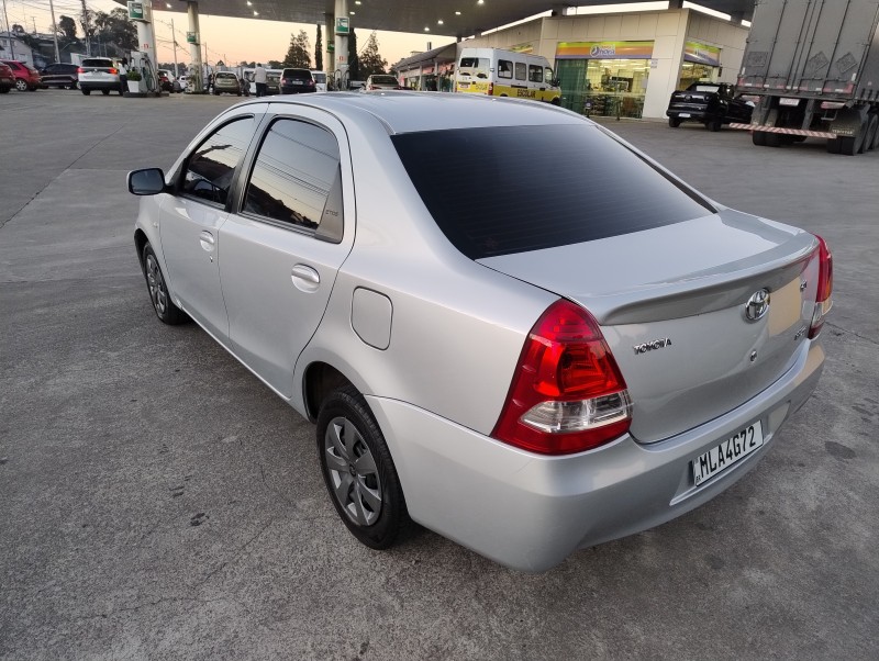 ETIOS 1.5 XS SEDAN 16V FLEX 4P MANUAL - 2013 - CAXIAS DO SUL