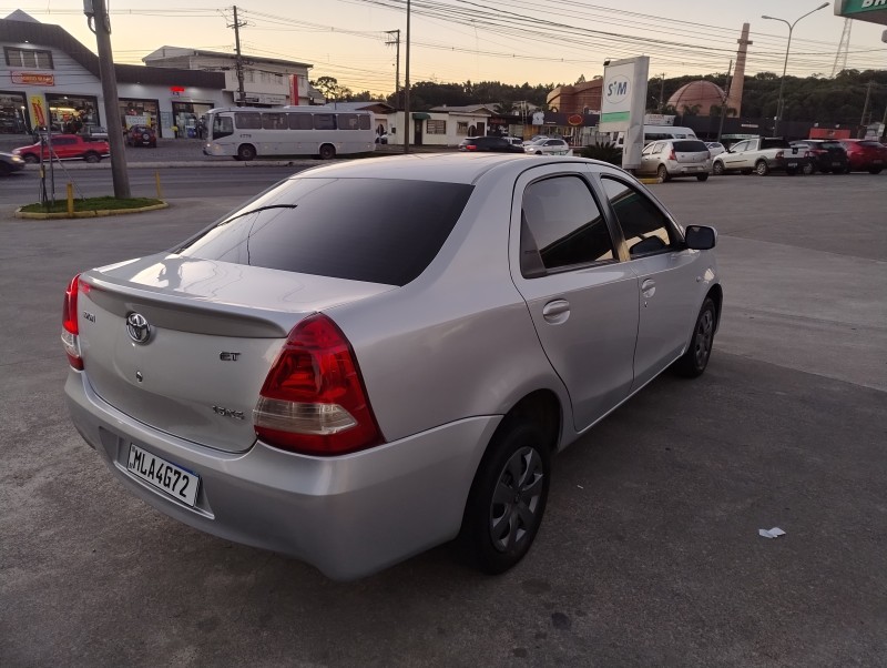 ETIOS 1.5 XS SEDAN 16V FLEX 4P MANUAL - 2013 - CAXIAS DO SUL