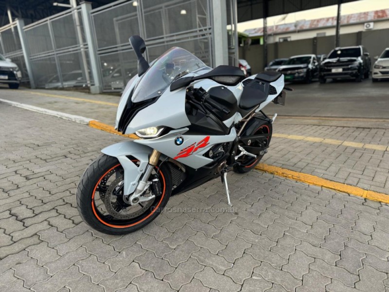 S 1000 RR - 2020 - FELIZ