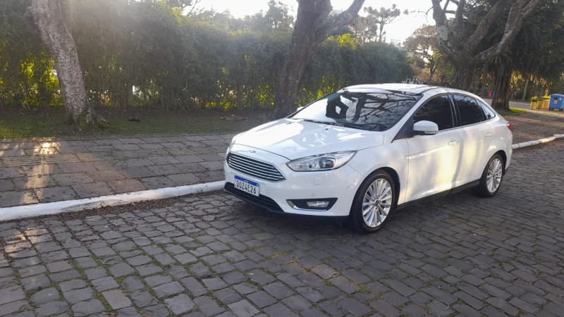 FOCUS 2.0 TITANIUM SEDAN 16V FLEX 4P AUTOMÁTICO - 2019 - FARROUPILHA