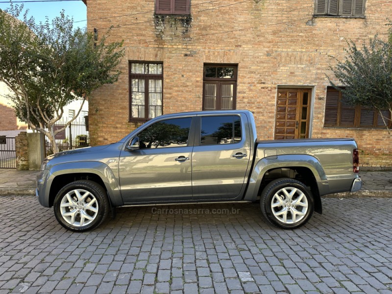 AMAROK 3.0 V6 TDI HIGHLINE CD DIESEL 4MOTION AUTOMÁTICO - 2020 - CAXIAS DO SUL