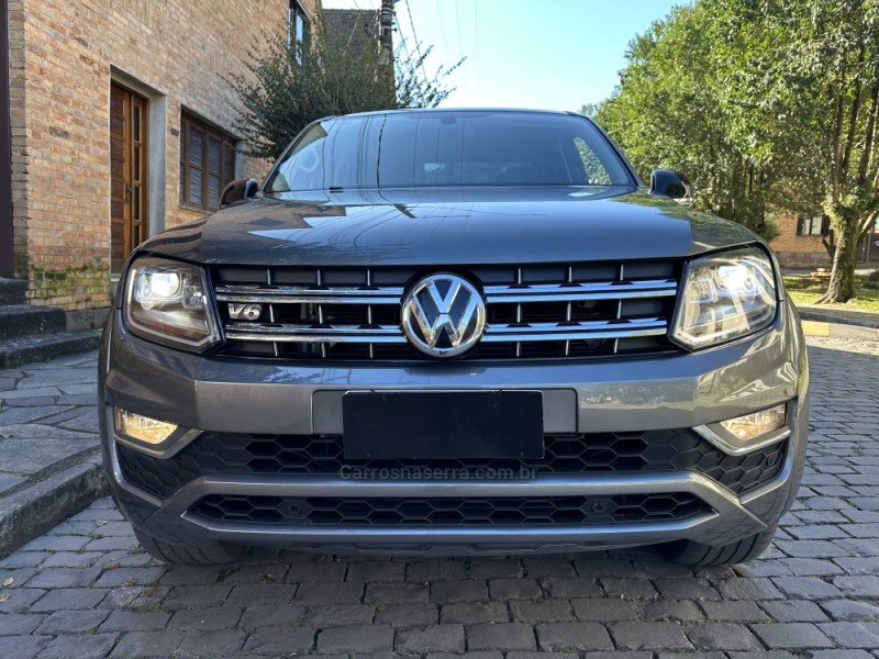 AMAROK 3.0 V6 TDI HIGHLINE CD DIESEL 4MOTION AUTOMÁTICO - 2020 - CAXIAS DO SUL