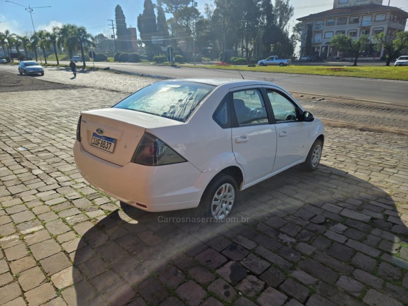 FIESTA 1.6 MPI CLASS 8V GASOLINA 4P MANUAL - 2014 - VERANóPOLIS