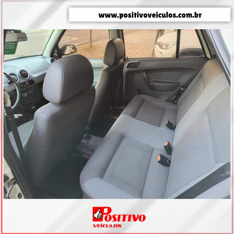 PARATI 1.6 MI PLUS 8V FLEX 4P MANUAL G.IV - 2007 - CAXIAS DO SUL