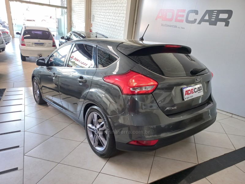 FOCUS 1.6 SE 16V FLEX 4P MANUAL - 2018 - FARROUPILHA