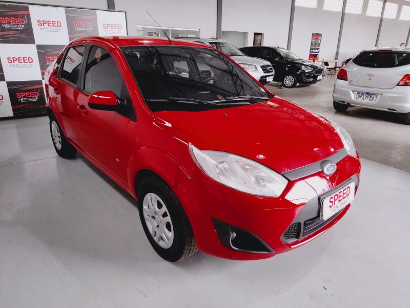 FIESTA 1.6 MPI SEDAN 8V FLEX 4P MANUAL - 2014 - SãO SEBASTIãO DO CAí