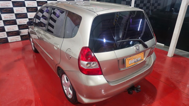 FIT 1.4 LX 8V GASOLINA 4P MANUAL - 2007 - CAXIAS DO SUL