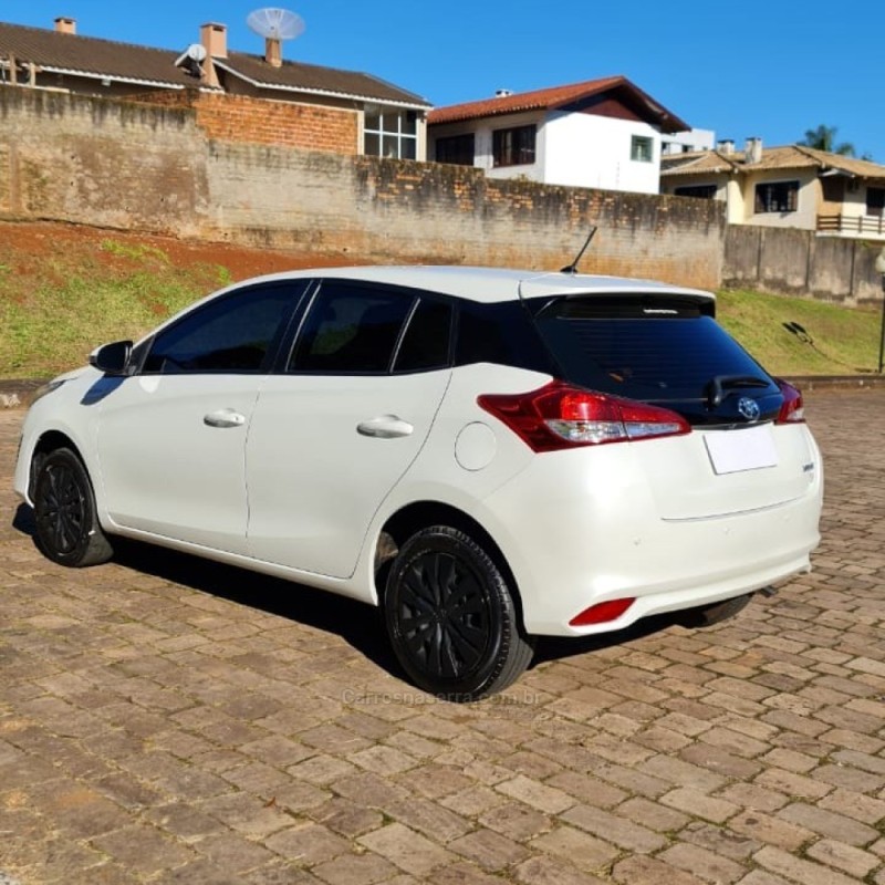 YARIS 1.3 XL LIVE 16V FLEX 4P MANUAL - 2020 - LAGOA VERMELHA