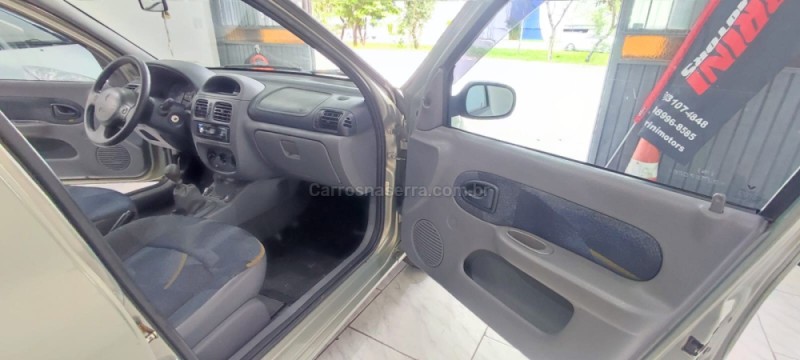 CLIO 1.0 RN 16V GASOLINA 4P MANUAL - 2003 - NOVO HAMBURGO