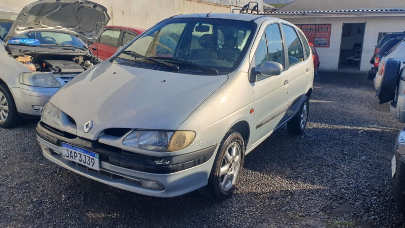 SCÉNIC 2.0 RXE 8V GASOLINA 4P MANUAL - 2001 - CAXIAS DO SUL