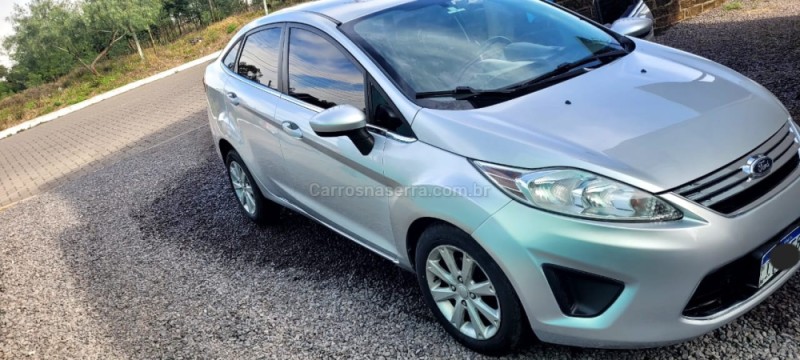 FIESTA 1.6 SE SEDAN 16V FLEX 4P MANUAL - 2012 - FARROUPILHA