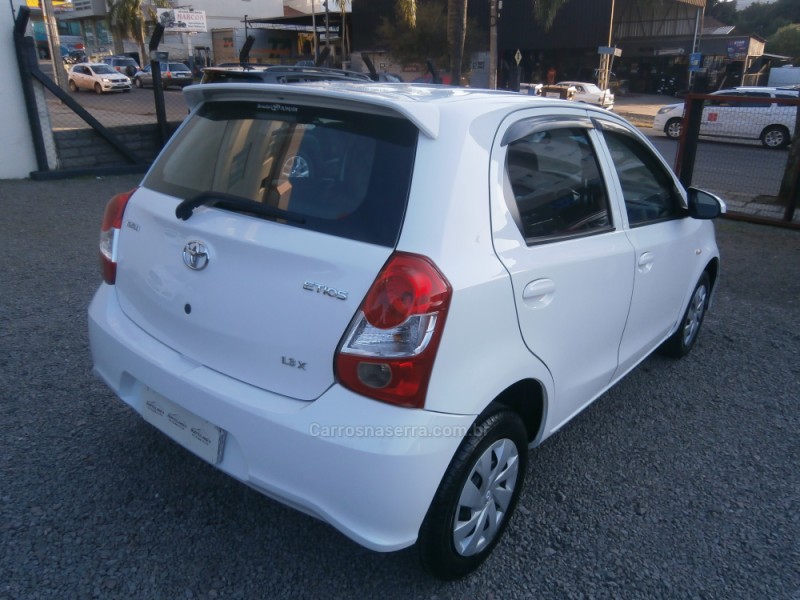 ETIOS 1.3 X 16V FLEX 4P MANUAL - 2018 - FARROUPILHA