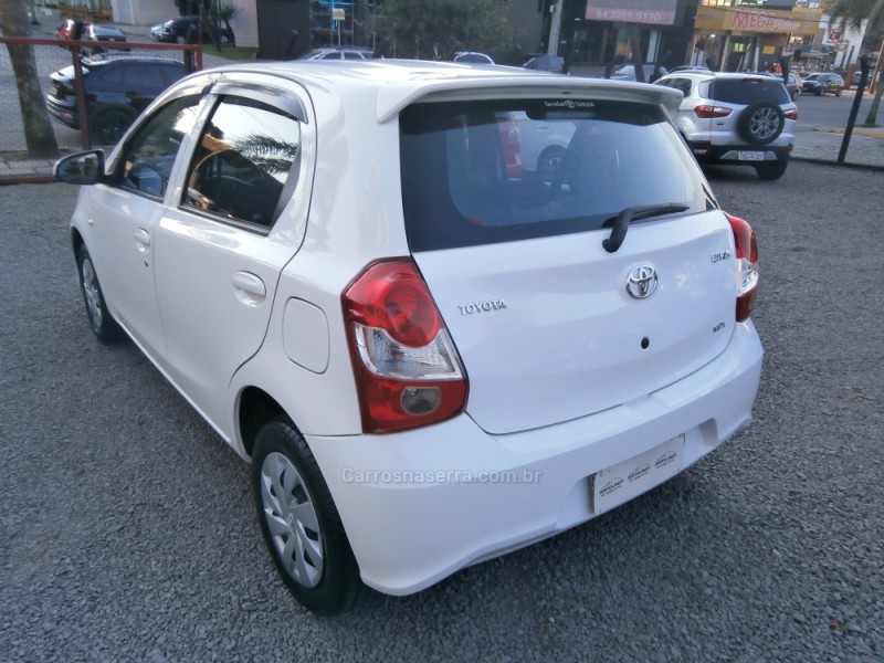 ETIOS 1.3 X 16V FLEX 4P MANUAL - 2018 - FARROUPILHA