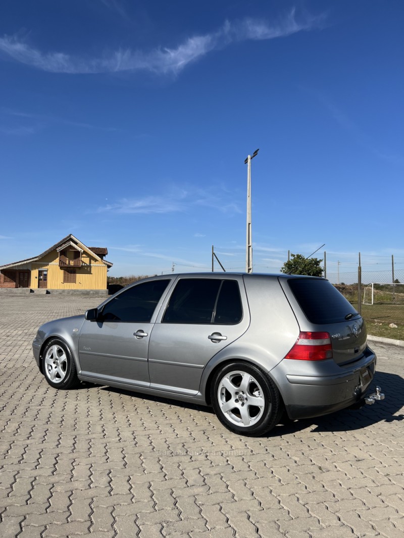 GOLF 1.6 MI FLASH 8V GASOLINA 4P MANUAL - 2006 - ANTôNIO PRADO