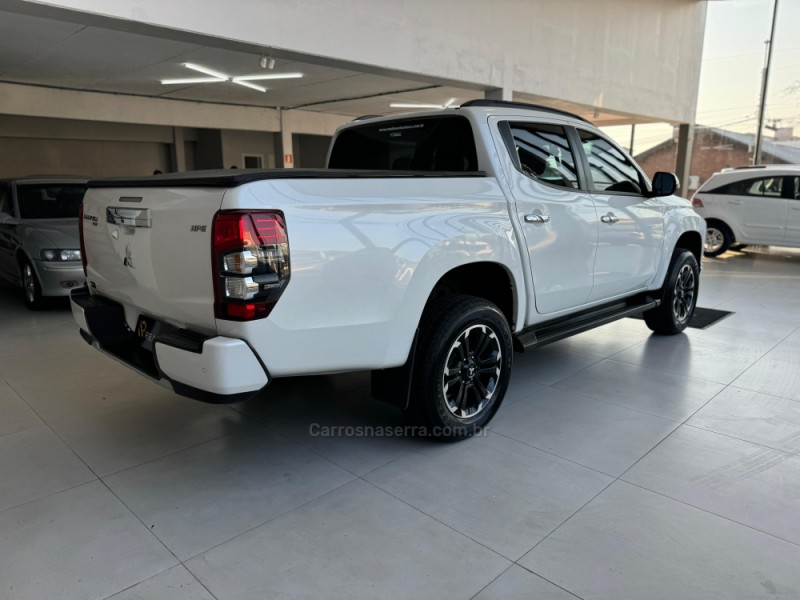 L200 TRITON 2.4 16V TURBO DIESEL SPORT HPE CD 4P 4X4 AUTOMÁTICO - 2023 - SANTA CRUZ DO SUL