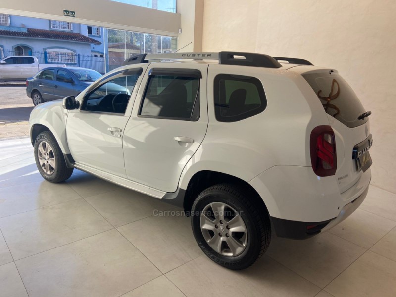 DUSTER 1.6 DYNAMIQUE 4X2 16V FLEX 4P MANUAL - 2018 - CANELA