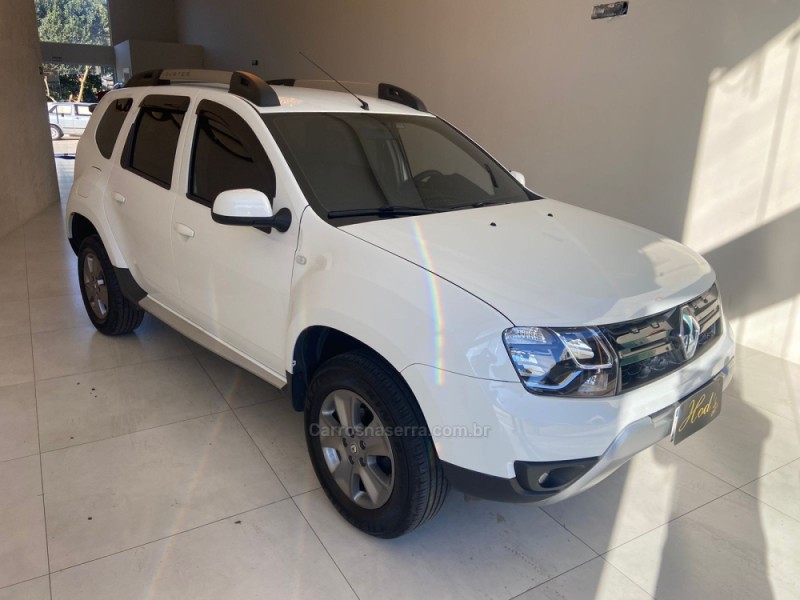 DUSTER 1.6 DYNAMIQUE 4X2 16V FLEX 4P MANUAL - 2018 - CANELA