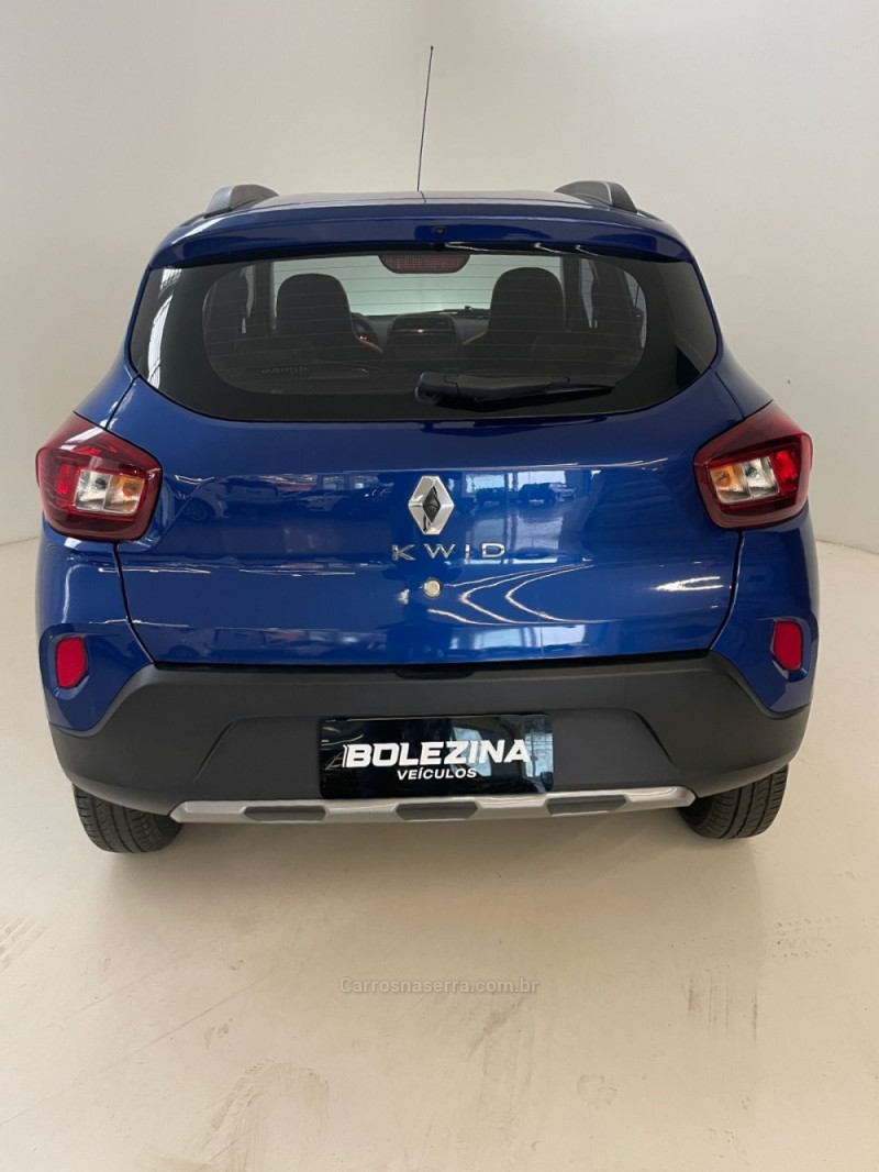 KWID 1.0 12V OUTSIDER FLEX 4P MANUAL - 2023 - NOVO HAMBURGO