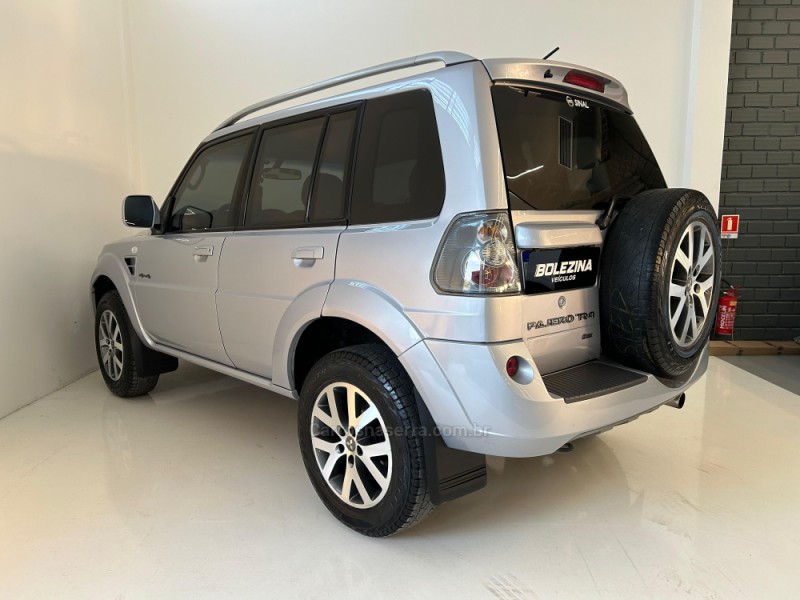 PAJERO TR4 2.0 4X4 16V 140CV FLEX 4P AUTOMÁTICO - 2013 - NOVO HAMBURGO