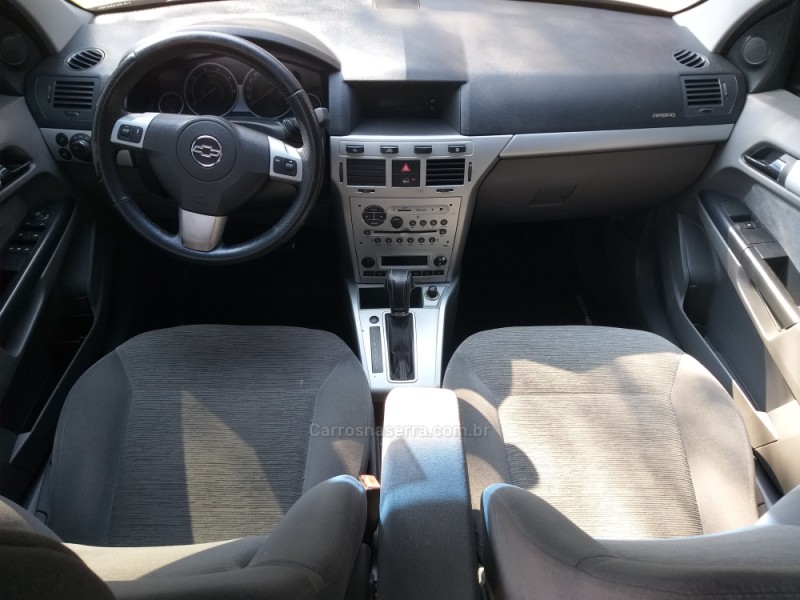 VECTRA 2.0 MPFI ELEGANCE 8V FLEX 4P AUTOMÁTICO - 2010 - VERANóPOLIS