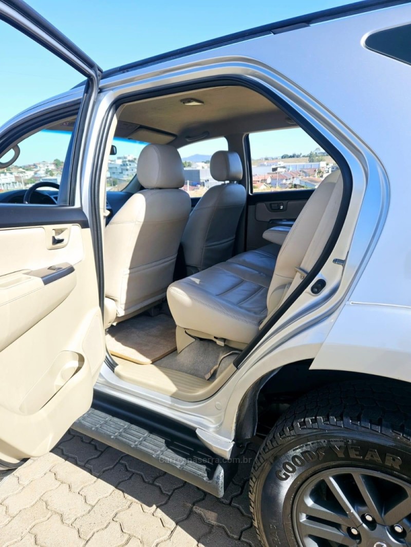 HILUX SW4 2.7 SR 4X2 16V FLEX 4P AUTOMÁTICO - 2015 - LAJEADO