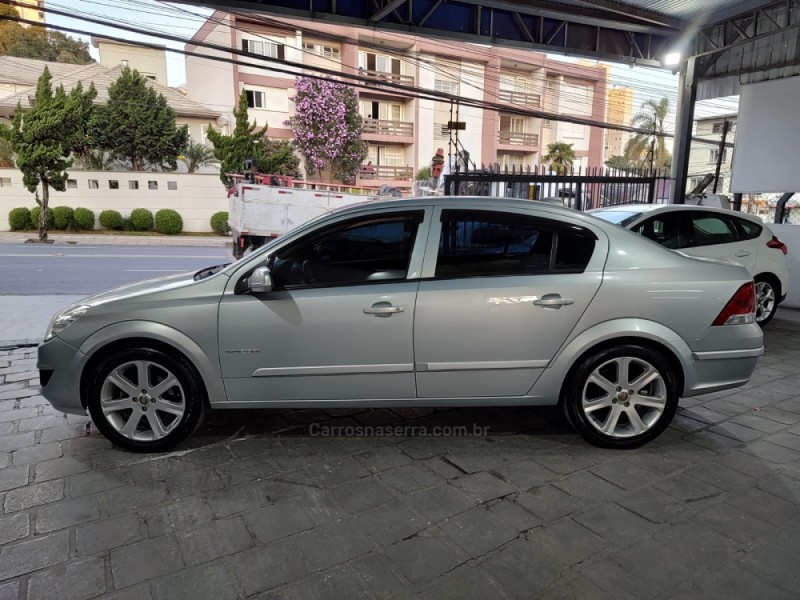 VECTRA 2.0 MPFI EXPRESSION 8V 140CV FLEX 4P MANUAL - 2010 - CAXIAS DO SUL