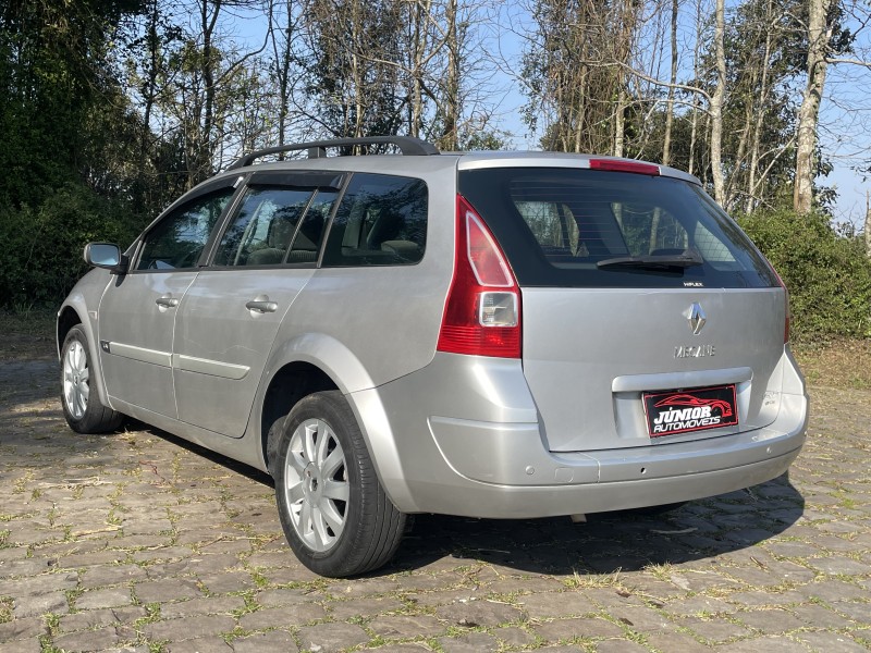 MÉGANE 1.6 DYNAMIQUE 16V FLEX 4P MANUAL - 2011 - CAXIAS DO SUL