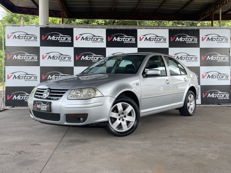 BORA 2.0 MI 8V GASOLINA 4P MANUAL - 2010 - PAROBé