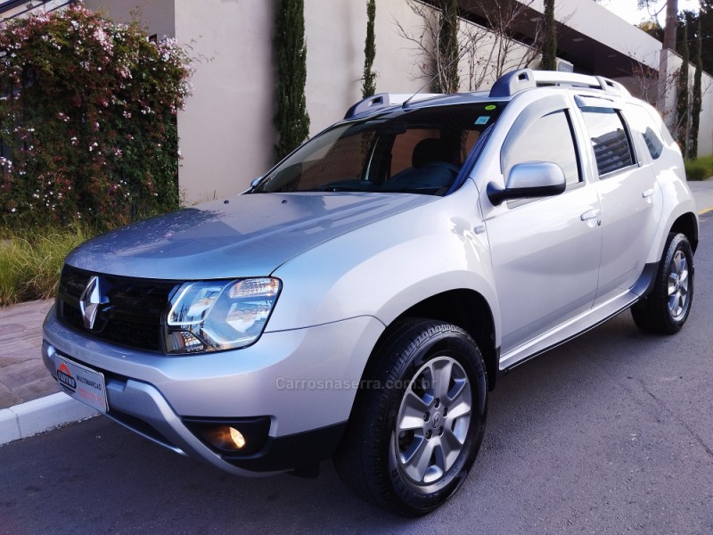 DUSTER 1.6 DYNAMIQUE 4X2 16V FLEX 4P AUTOMÁTICO - 2020 - FARROUPILHA